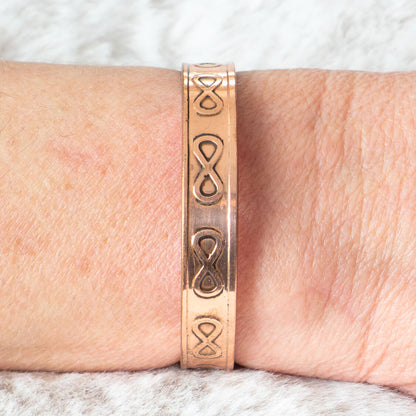 Magnetisches Kupferarmband „Unendlichkeit“